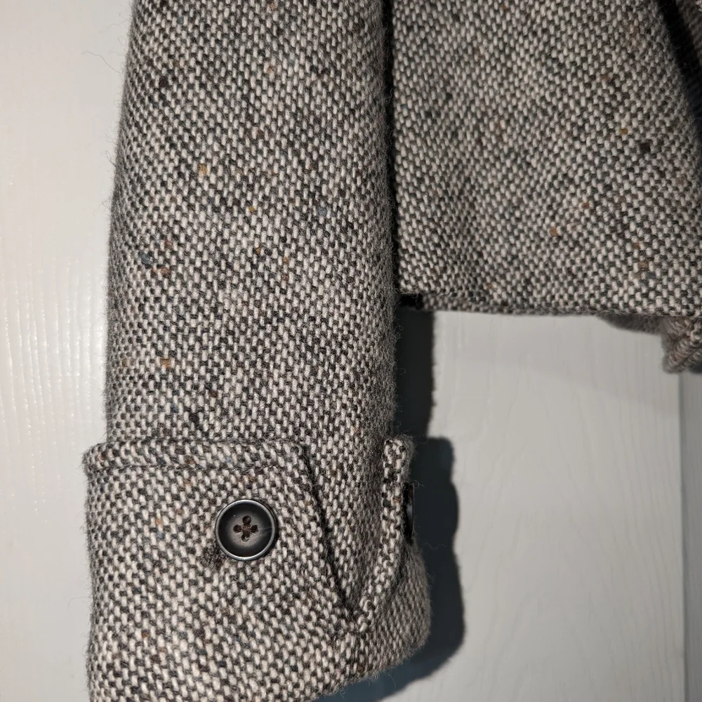 Trending button down jacket - Picture 3 of 3